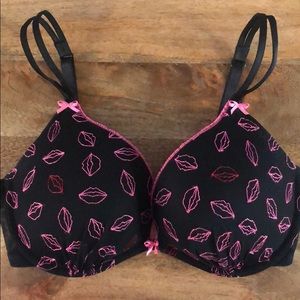 Betsey Johnson Intimates Bra. 34D.
